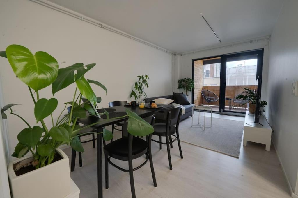 Appartement 3H,K,P - Keskellae Tamperetta Kaunis Parvekkeellinen Uusittu Kolmio Extérieur photo