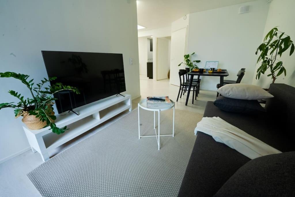 Appartement 3H,K,P - Keskellae Tamperetta Kaunis Parvekkeellinen Uusittu Kolmio Extérieur photo